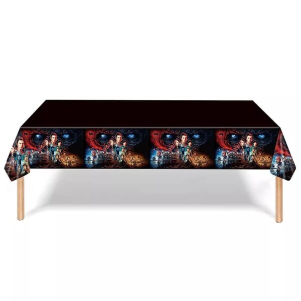 Mantel Decorativo para Cumpleaños Stranger Things (Negro)
