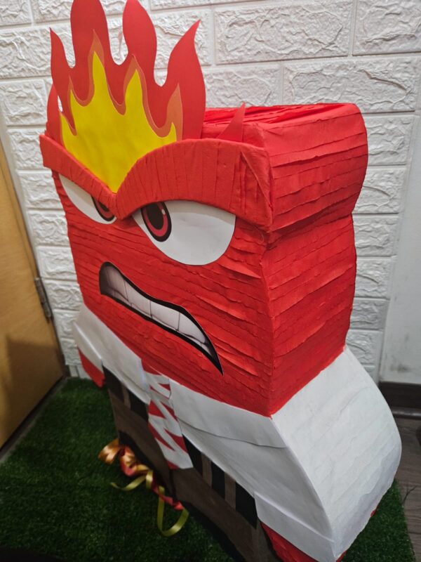 Piñata Decorativa para Cumpleaños Furia Intensamente - Imagen 2